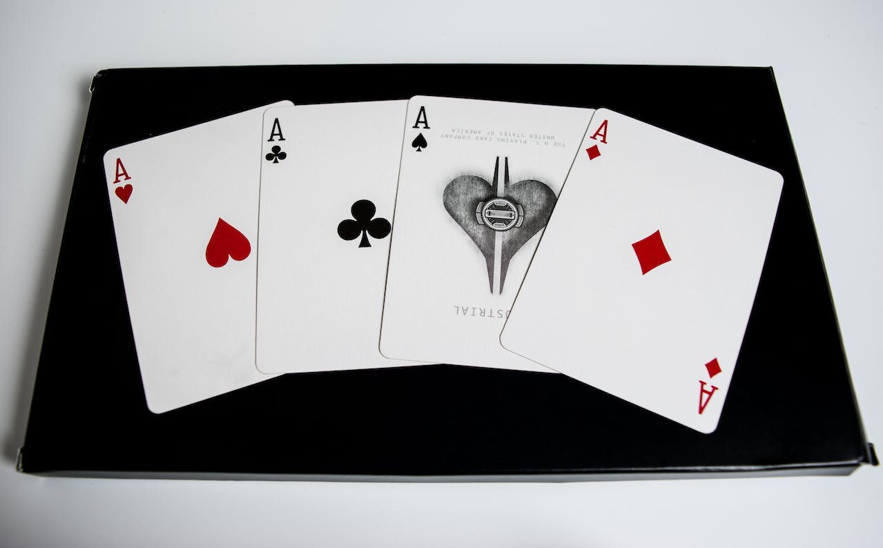 Poker – How to Host a Home Game